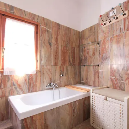 La Nave Βερνάτσα